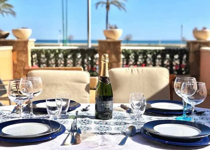Encantador Apto. Con Gran Terraza Frente Al Mar