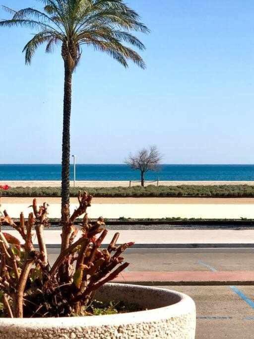 Encantador Apto. Con Gran Terraza Frente Al Mar *